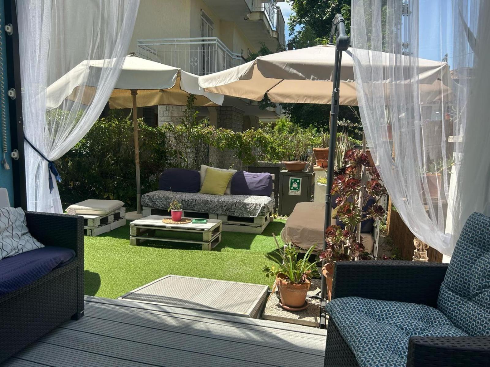 Bed And Breakfast Villa Giovanna Римини Екстериор снимка