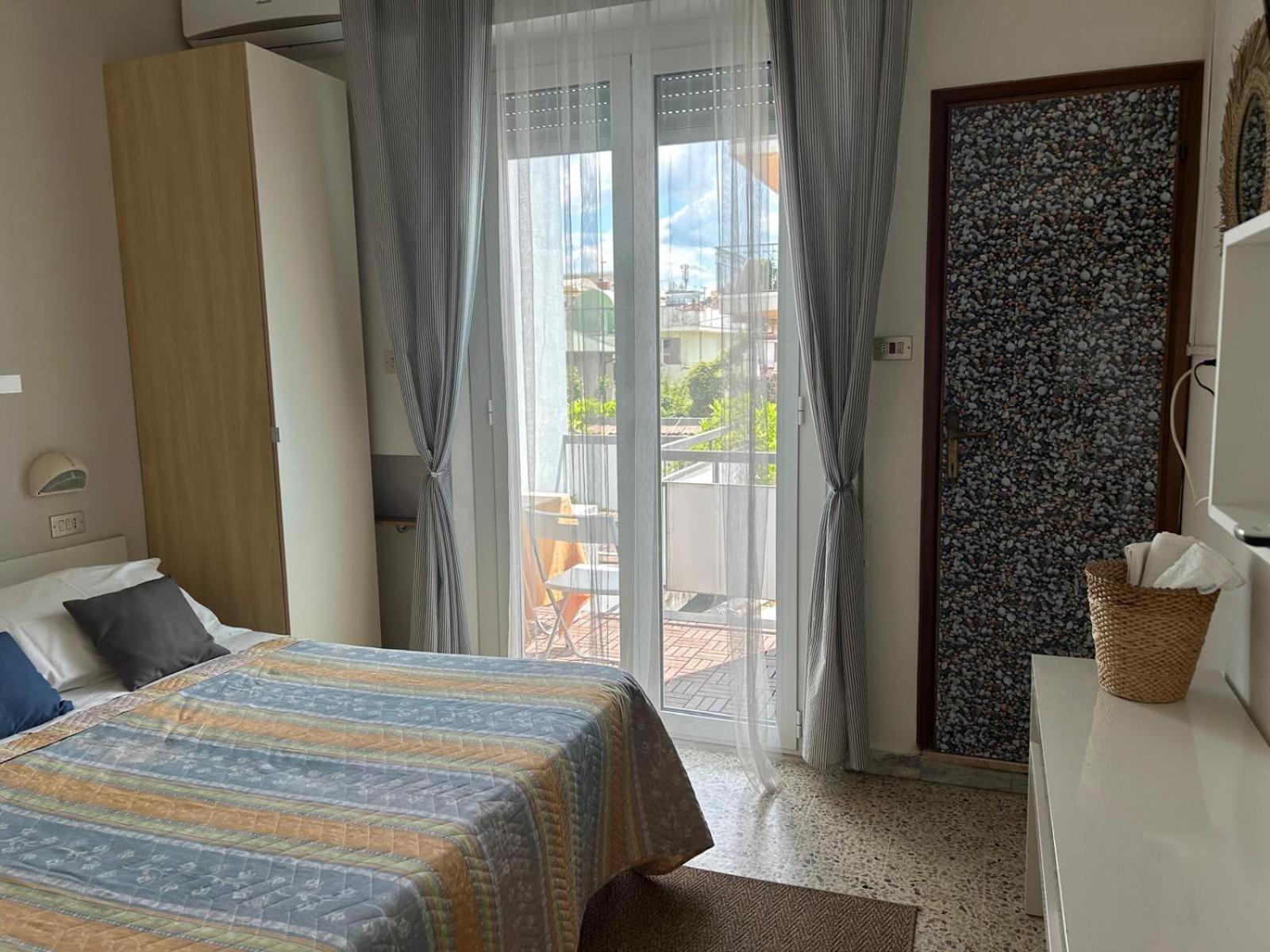 Bed And Breakfast Villa Giovanna Римини Екстериор снимка