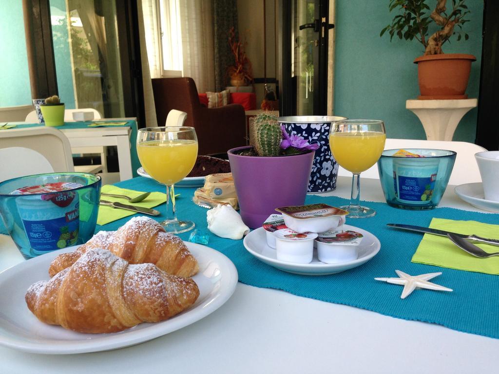 Bed And Breakfast Villa Giovanna Римини Екстериор снимка